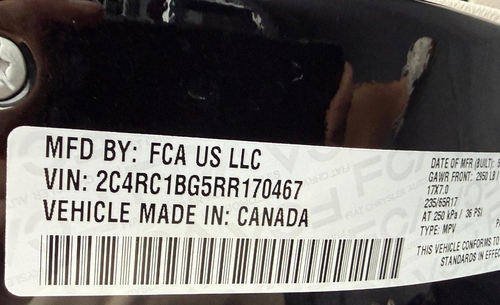 Used 2024 Chrysler Pacifica Touring-L FWD image 24