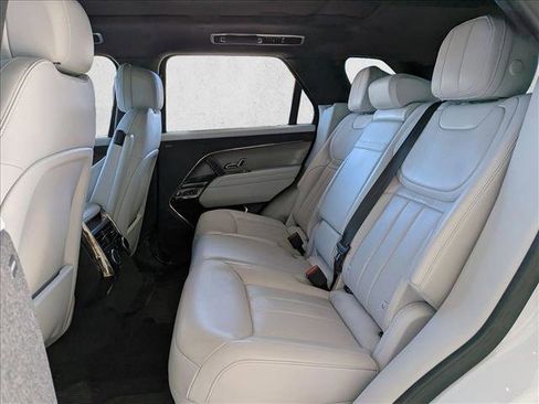 Used 2023 Land Rover Range Rover Sport SE image 17