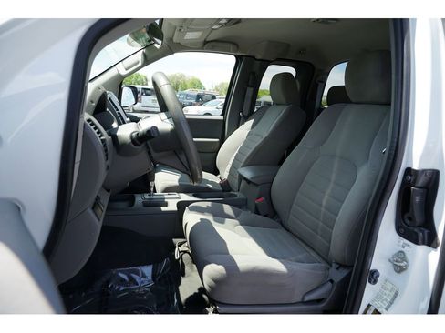 Used 2019 Nissan Frontier S image 12