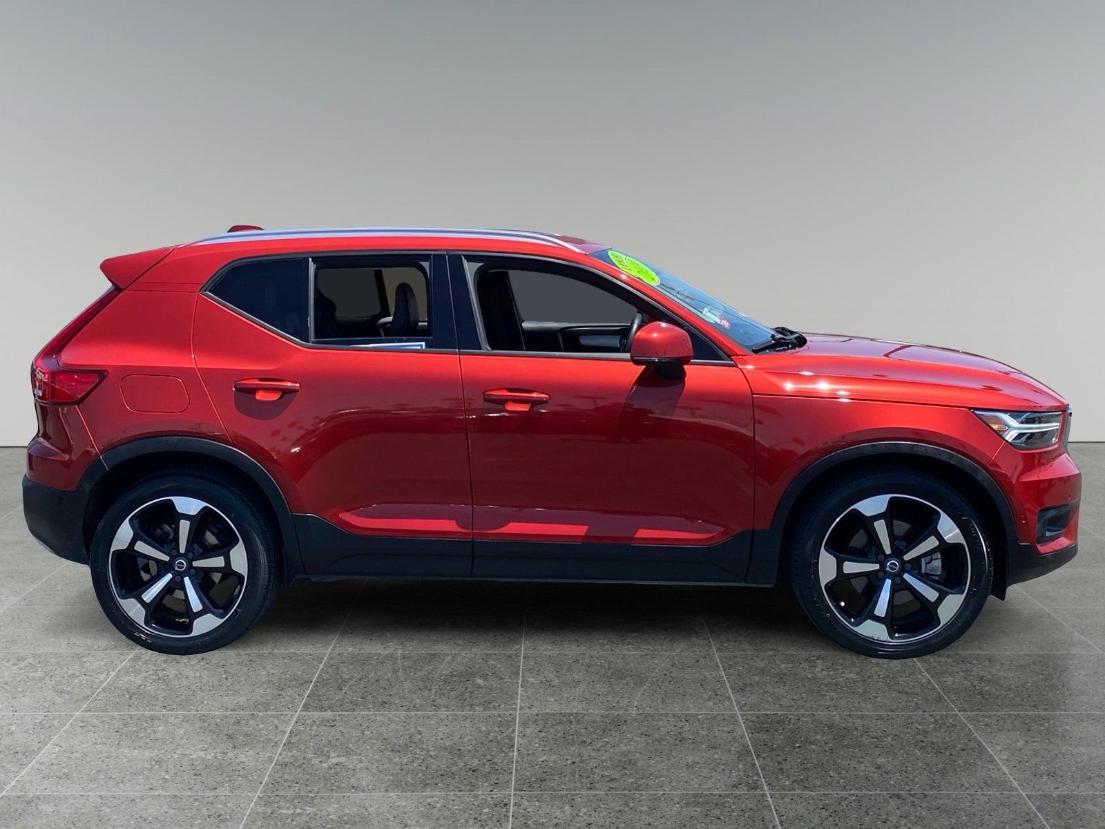 Used 2019 Volvo XC40 T4 Momentum FWD image 6
