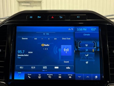 Used 2022 Ford F350 Lariat w/ Lariat Ultimate Package AWD/4WD image 14