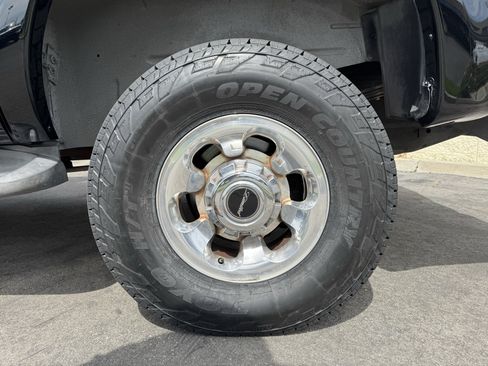 Used 2005 Ford Excursion Limited AWD/4WD image 8