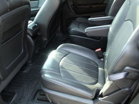 Used 2016 GMC Acadia Denali image 19