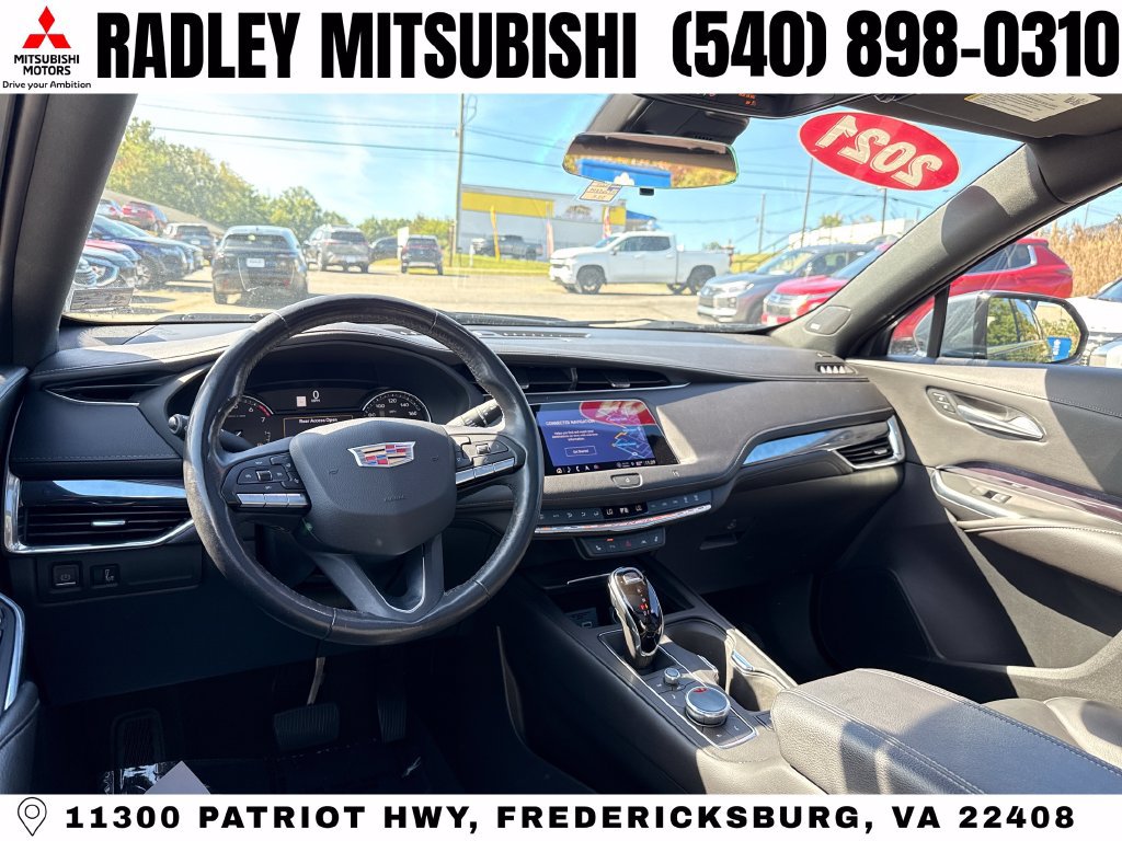 Used 2021 Cadillac XT4 Luxury w/ Cold Weather Package AWD/4WD image 13