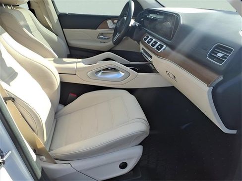 Used 2022 Mercedes-Benz GLS 450 4MATIC image 22