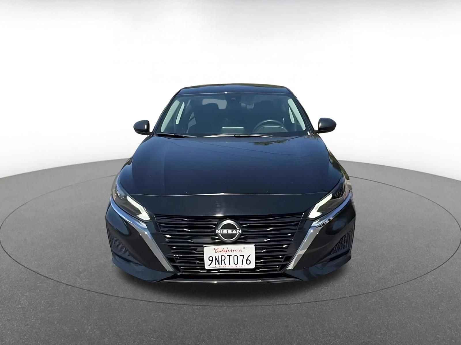 Used 2025 Nissan Altima 2.5 SV FWD image 4