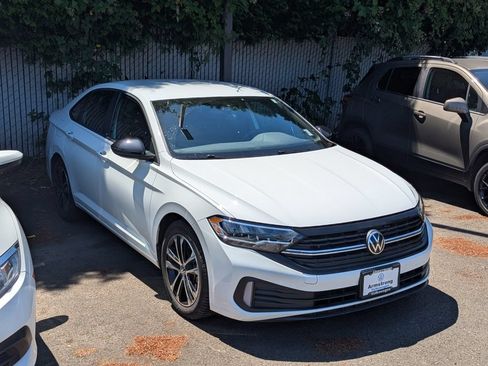 Used 2023 Volkswagen Jetta Sport FWD image 8