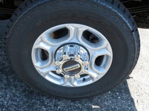 New 2026 Ford F350 XLT w/ XLT Premium Package image 31