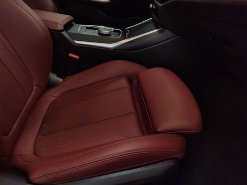 Used 2023 BMW 330i Sedan w/ Premium Package image 27