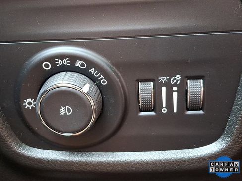 Used 2022 Jeep Grand Cherokee Limited image 27