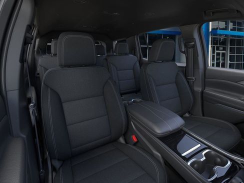 New 2025 Chevrolet Traverse LT w/ Enhanced Driving Package image 16