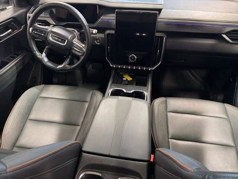 Used 2025 GMC Acadia AT4 image 21