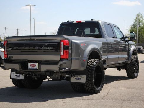 Used 2026 Ford F450 Platinum w/ FX4 Off-Road Package AWD/4WD image 5