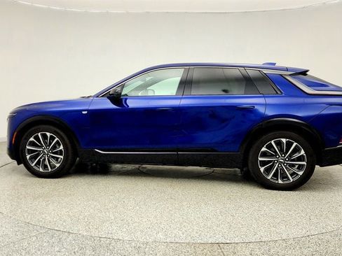 Used 2024 Cadillac Lyriq Sport AWD/4WD image 8