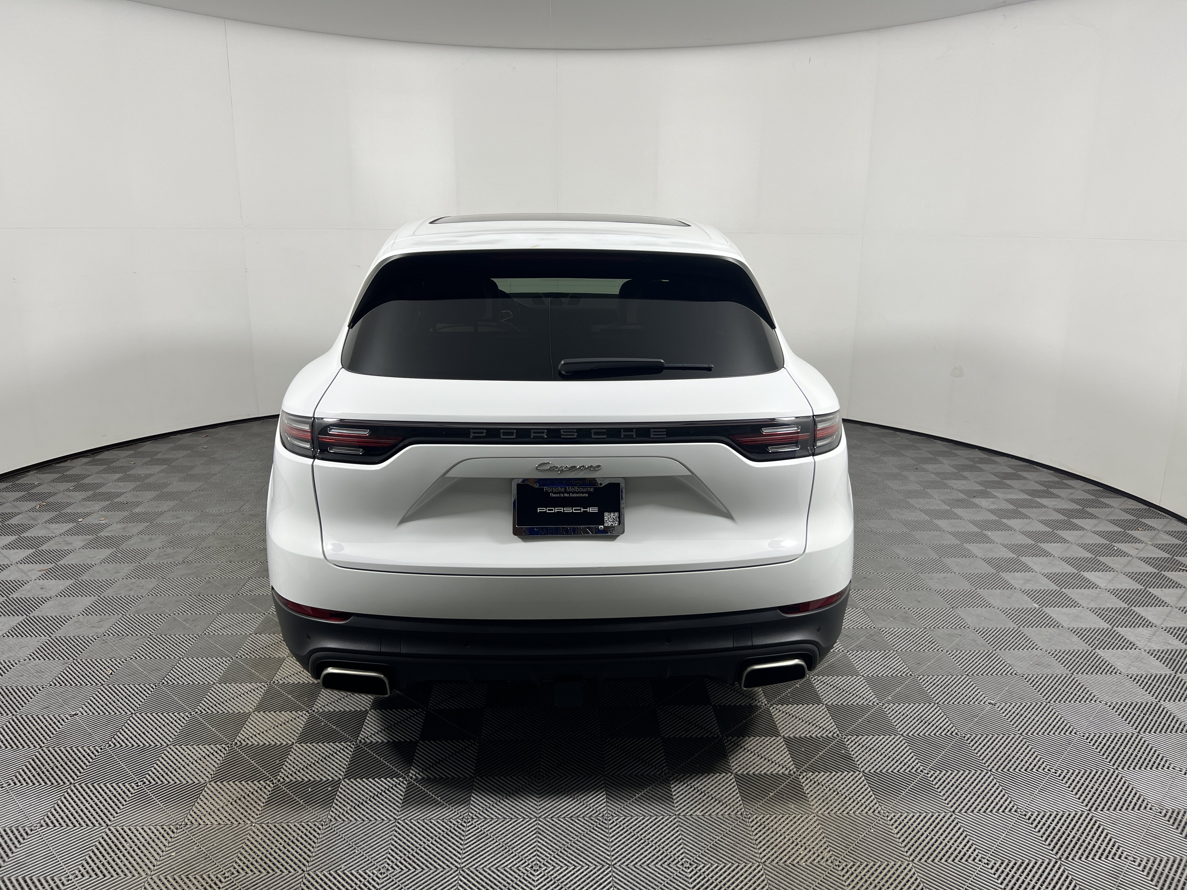 Certified 2023 Porsche Cayenne AWD/4WD image 6