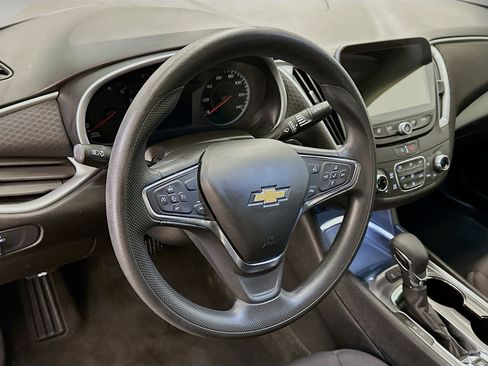 Used 2024 Chevrolet Malibu LT FWD image 18