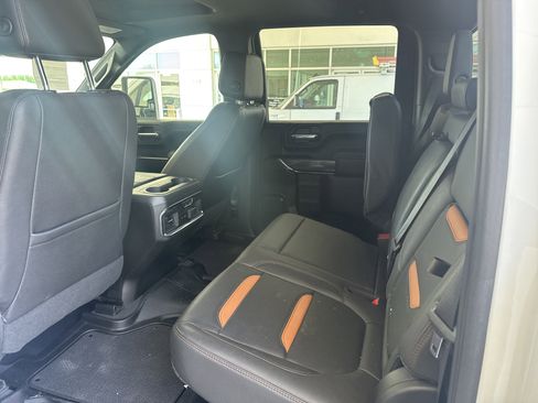 Used 2023 GMC Sierra 2500 AT4 w/ AT4 Premium Plus Package image 6