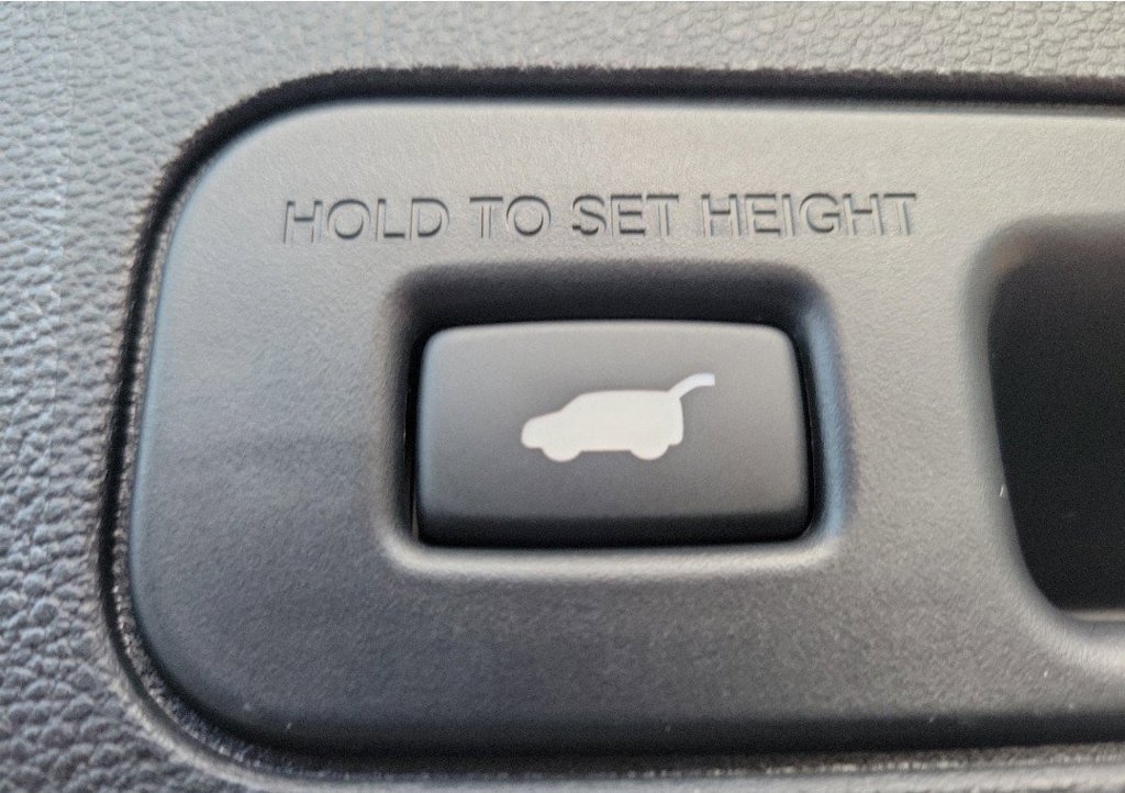 Certified 2026 Acura MDX w/ Technology Package FWD image 12
