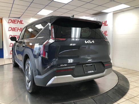 New 2026 Kia EV9 Wind AWD/4WD image 3
