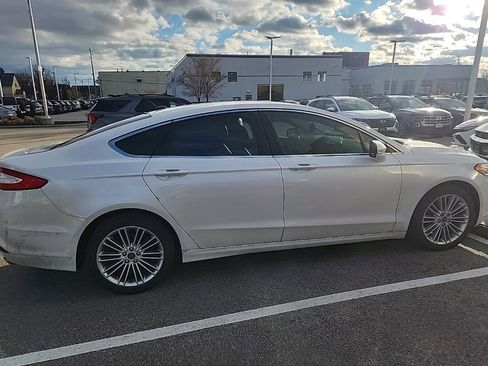 Used 2015 Ford Fusion SE w/ Equipment Group 202A image 5