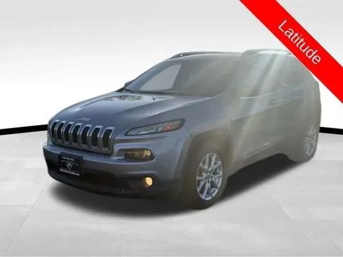 Used 2015 Jeep Cherokee Latitude FWD image 3