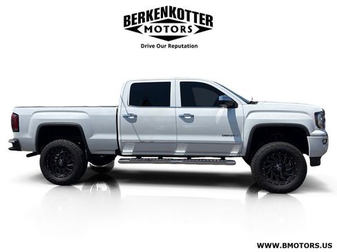 Used 2017 GMC Sierra 1500 Denali AWD/4WD image 2