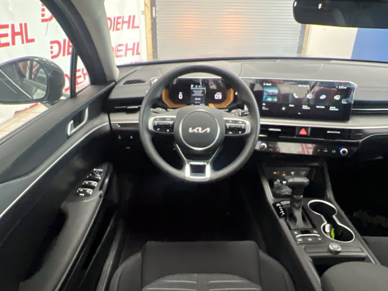 New 2026 Kia K5 LXS FWD image 30