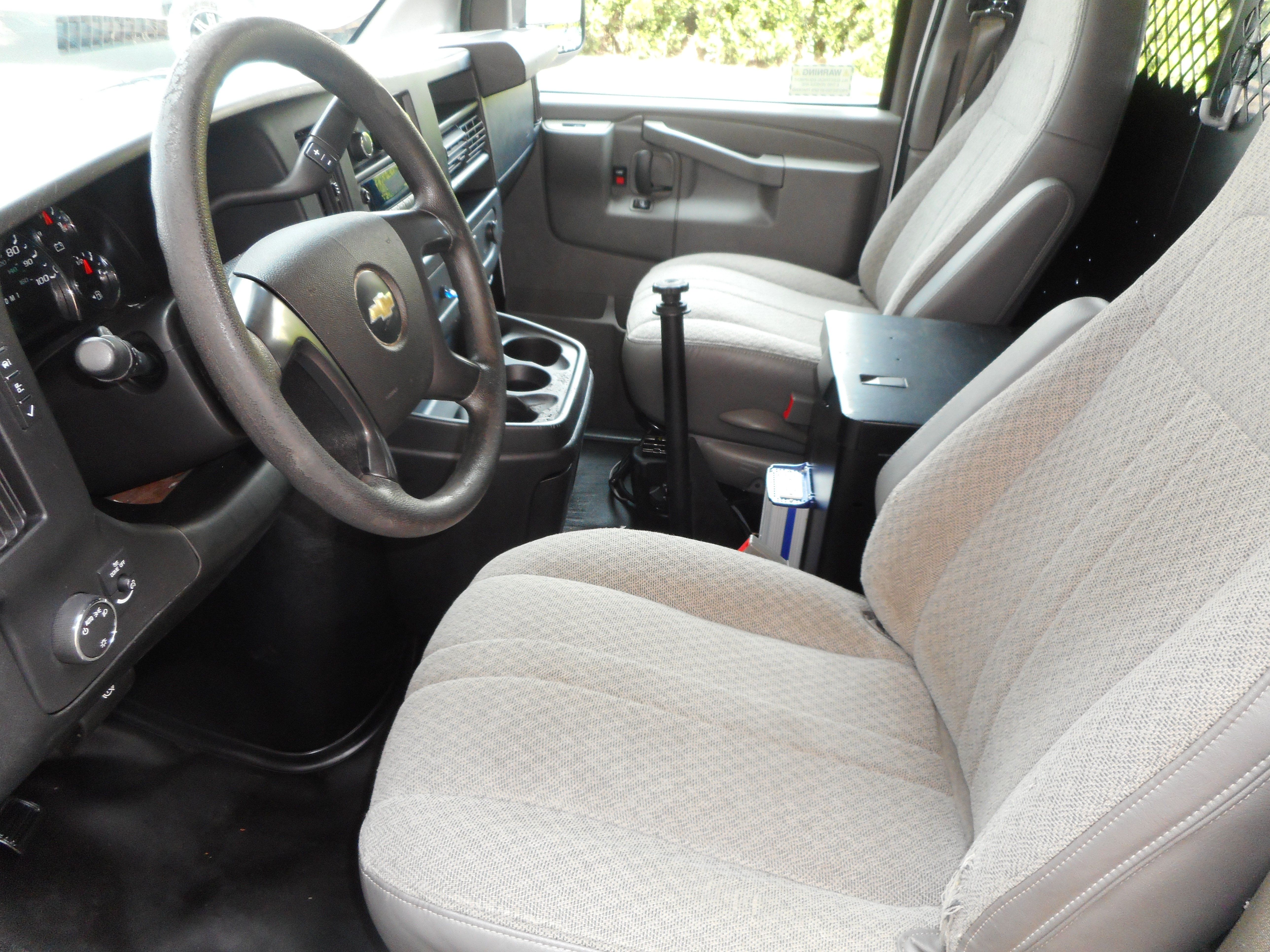 Used 2016 Chevrolet Express 2500 w/ Cold Climate Package RWD image 15