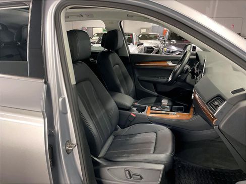 Certified 2023 Audi Q5 2.0T Premium Plus w/ Premium Plus Package AWD/4WD image 10