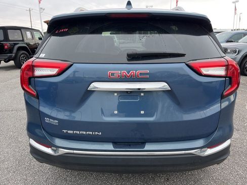 Used 2024 GMC Terrain SLT image 6