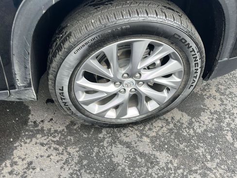 Used 2025 Buick Enclave Preferred image 34