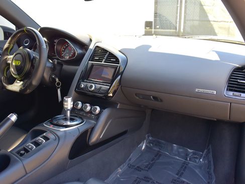 Used 2014 Audi R8 V10 AWD/4WD image 26