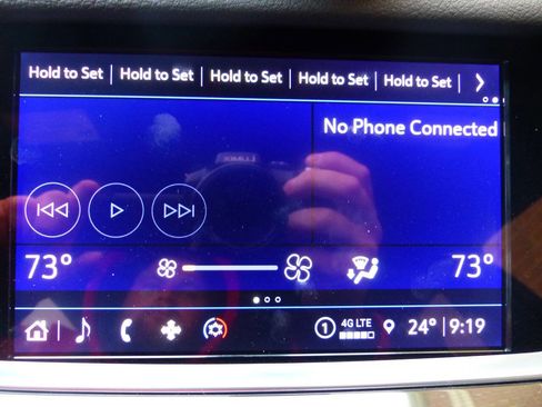 Used 2024 Cadillac XT6 Luxury w/ LPO, Floor Liner Package image 32