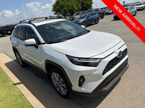 Used 2025 Toyota RAV4 XLE Premium FWD image 3