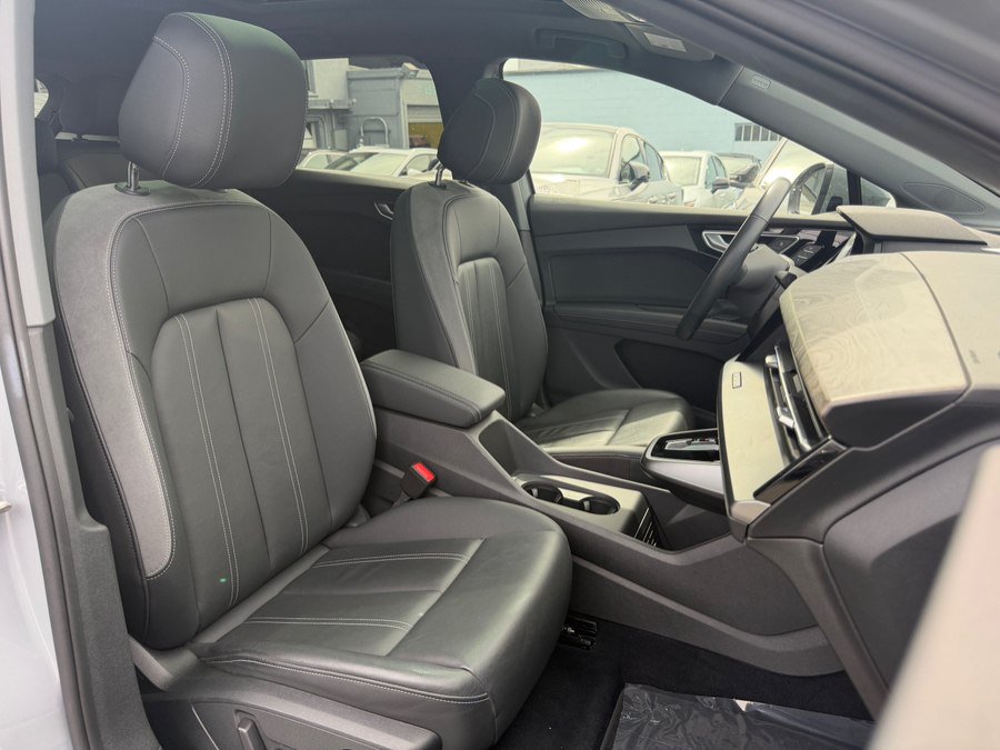 Used 2023 Audi Q4 e-tron Premium w/ Convenience Package RWD image 31