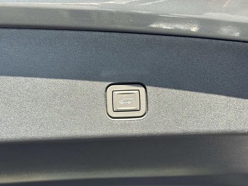 New 2026 Cadillac Optiq Luxury 2 image 12