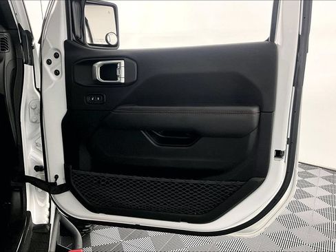 Used 2020 Jeep Wrangler Unlimited Rubicon AWD/4WD image 24