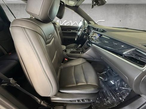 Used 2024 Cadillac XT6 Premium Luxury FWD image 24