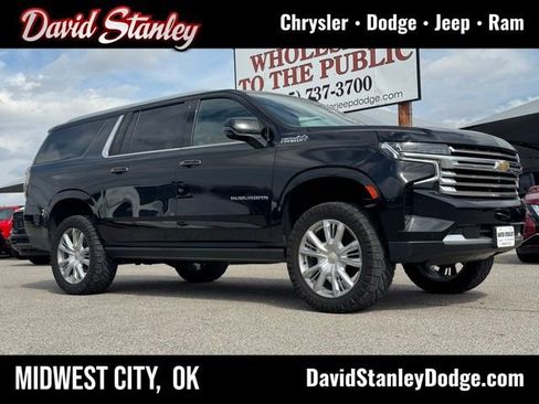 Used 2023 Chevrolet Suburban High Country w/ LPO, Illumination Package image 1