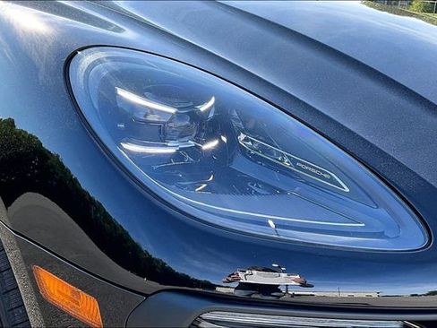 Used 2025 Porsche Macan image 27