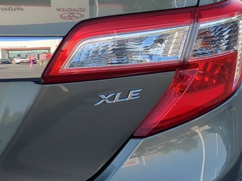 Used 2014 Toyota Camry XLE image 29
