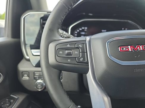 Used 2025 GMC Sierra 2500 SLT w/ SLT Premium Package AWD/4WD image 21