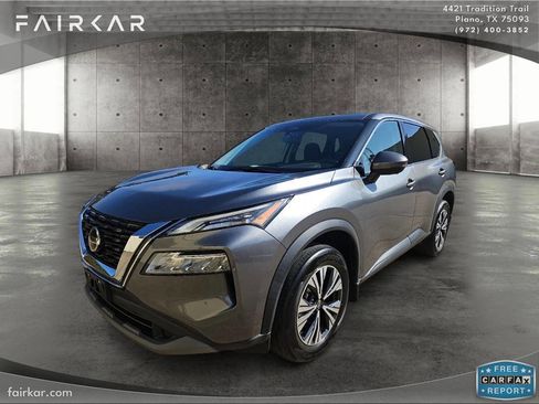 Used 2021 Nissan Rogue SV image 1