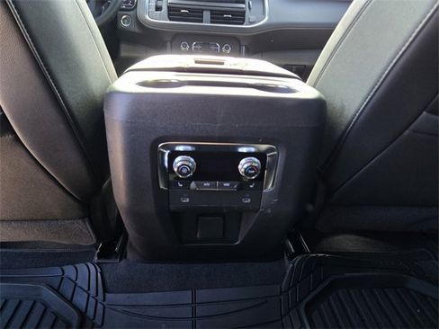 Used 2023 GMC Yukon AT4 w/ AT4 Premium Plus Package image 15