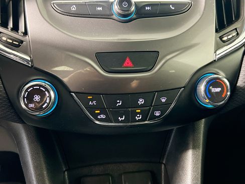 Used 2018 Chevrolet Cruze LT w/ Redline Edition FWD image 25