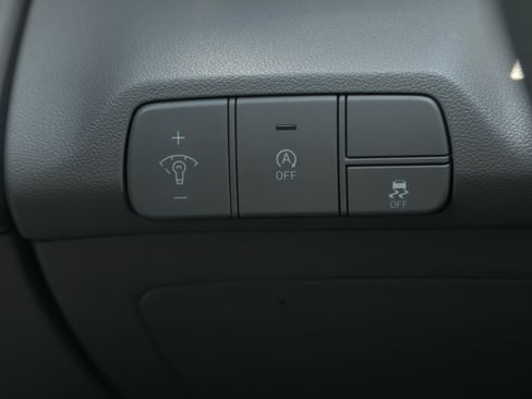 Used 2024 Hyundai Elantra SE FWD image 23