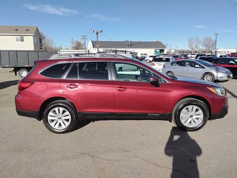 Used 2016 Subaru Outback 2.5i Premium image 4