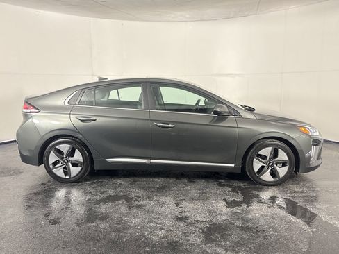 Used 2022 Hyundai Ioniq Limited image 13