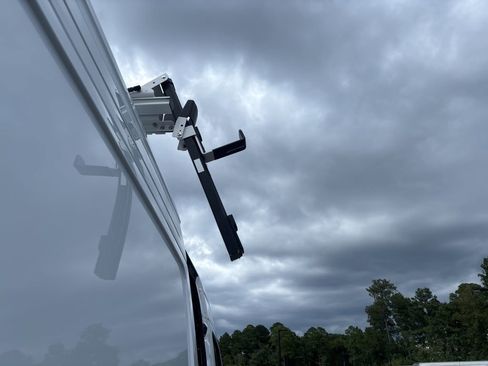 Used 2024 Mercedes-Benz Sprinter 2500 image 24