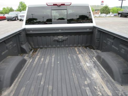 Used 2023 Chevrolet Silverado 3500 LTZ AWD/4WD image 16